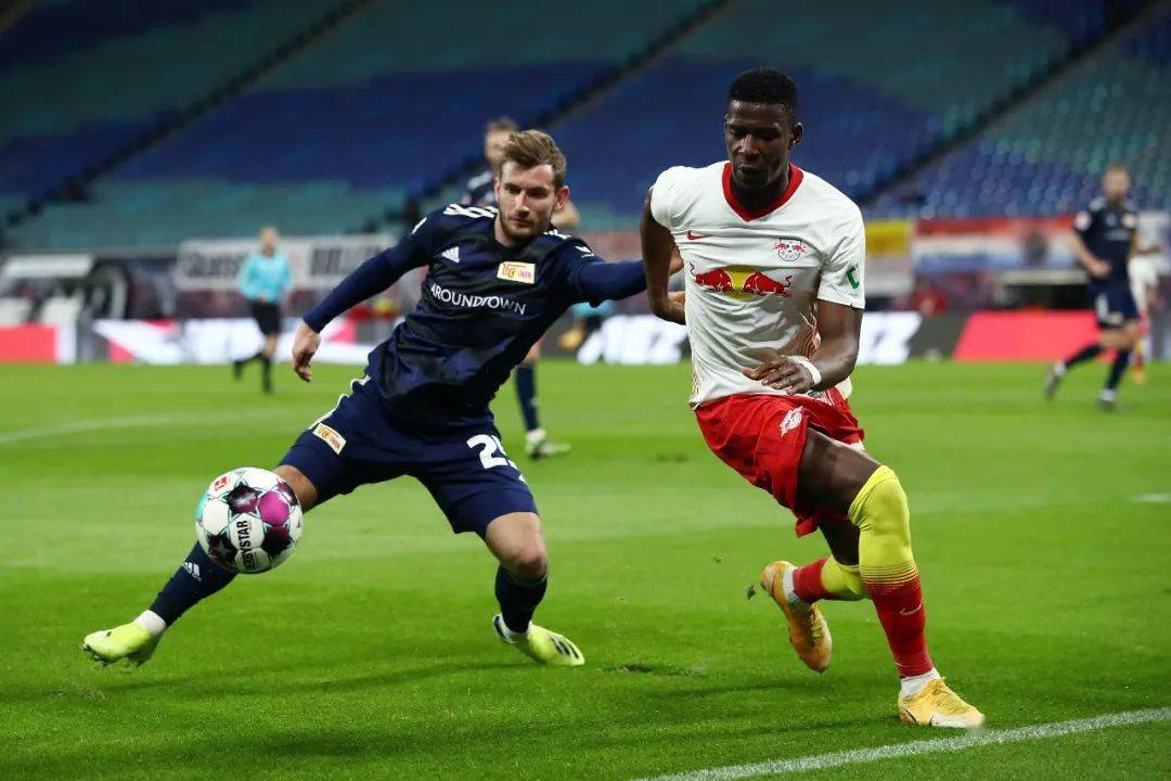 开云体育活动-关于沙尔克未能取胜，球队排名继续下滑的信息