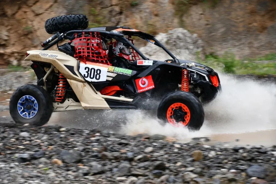 包含精心准备的赛前策略获得了圆满成功！的词条